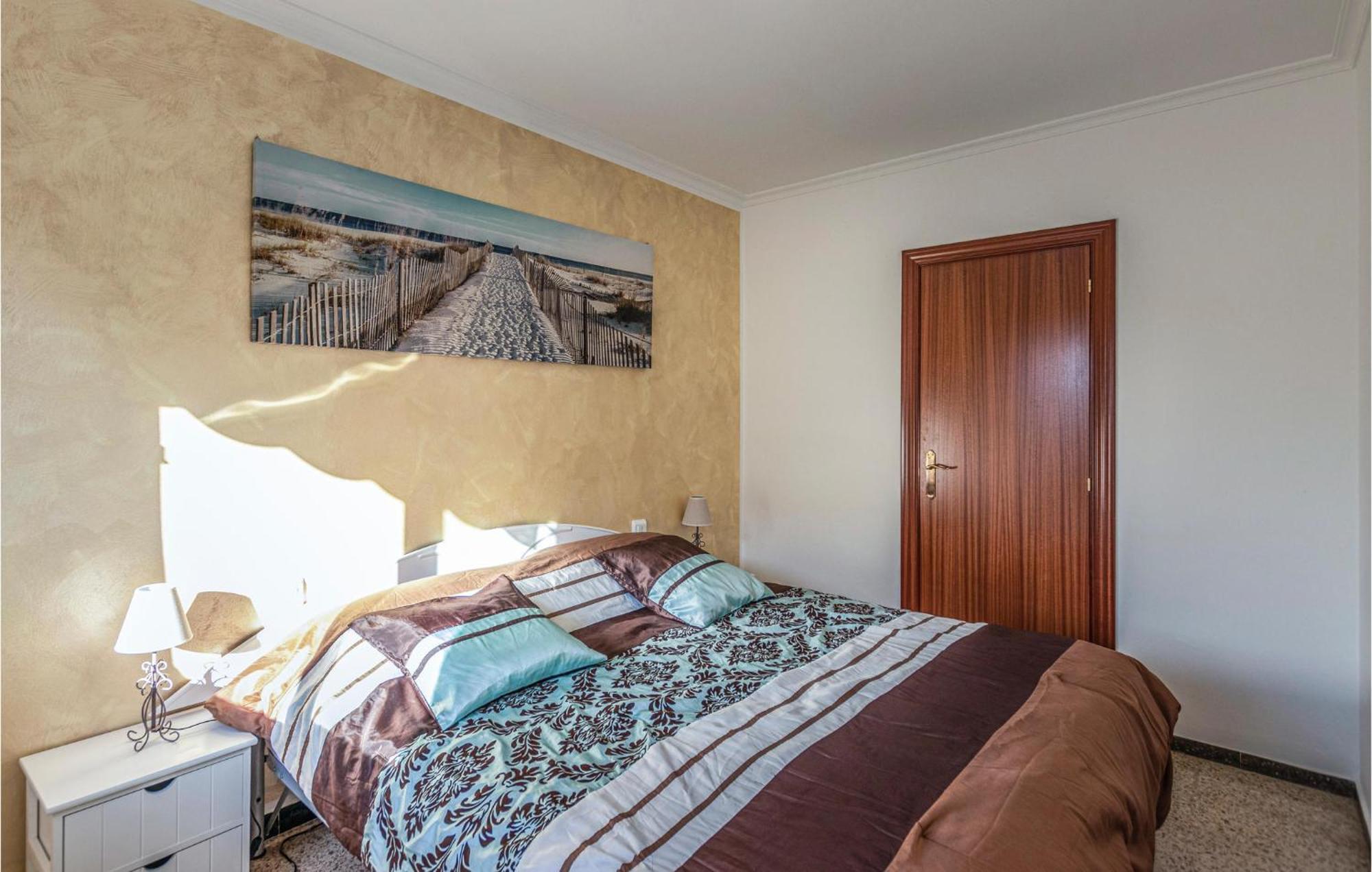 1 Bedroom Nice Apartment In Pineda De Mar Kültér fotó